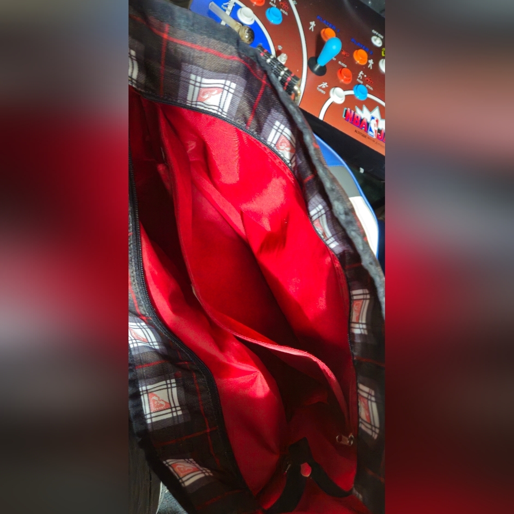 2FOR$40 Roxy shoulder bag - Picture 9 of 9